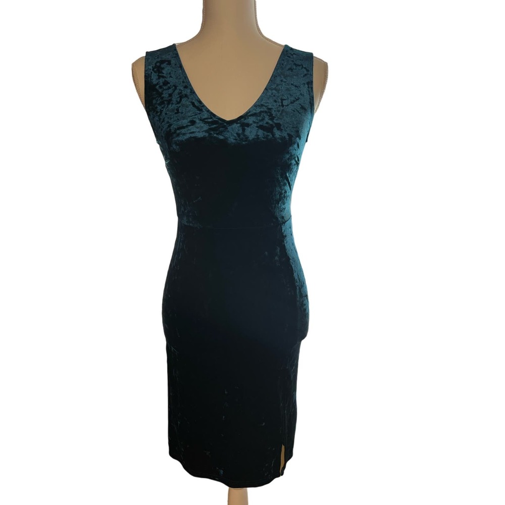 LuLu’s teal velvet mini dress